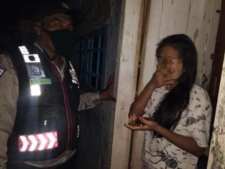 RAZIA RUMAH KOST-KSOTSAN DI JL. LETDA SUJONO SIMPANG MANDALA BY PASS KELURAHAN BANDAR SELAMAT